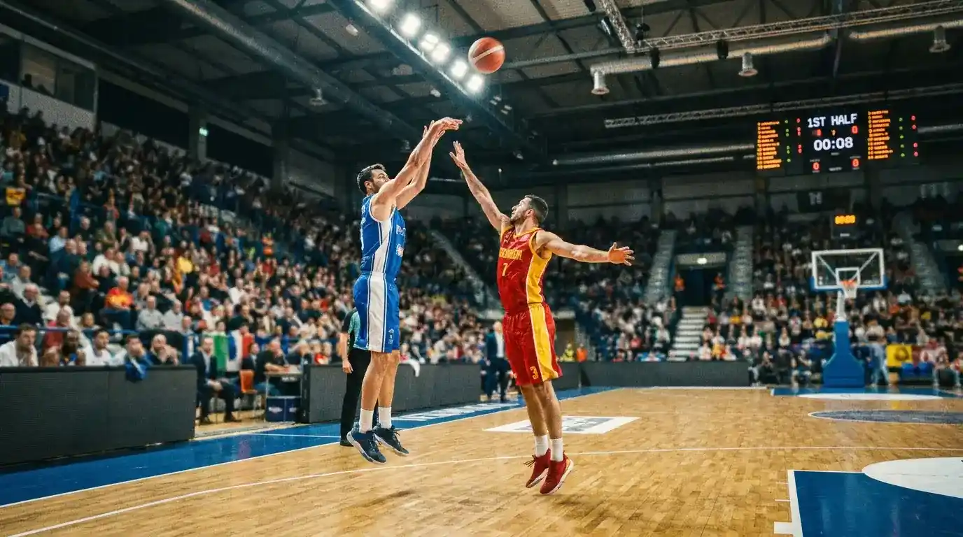 Azione di gioco nella seconda metà del primo tempo di una partita LBA